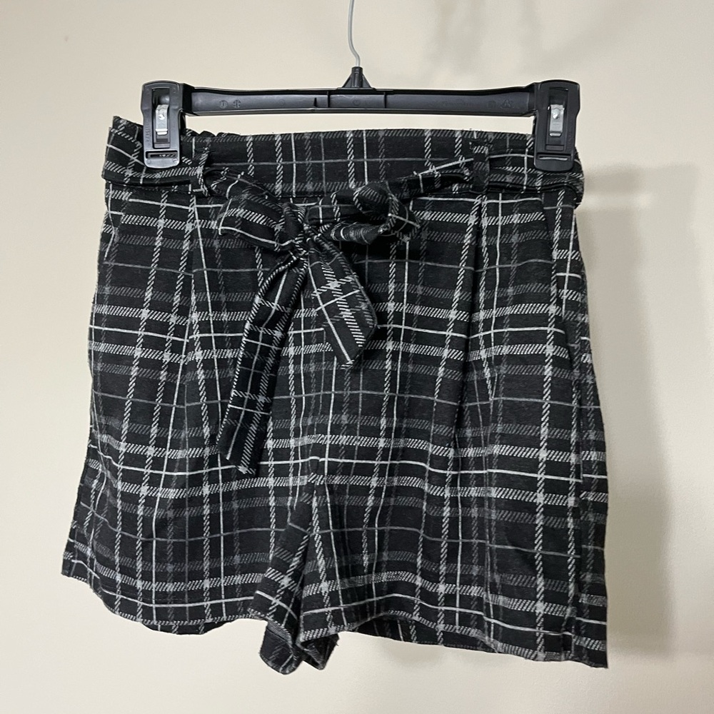 Plaid Black&White High-waisted shorts